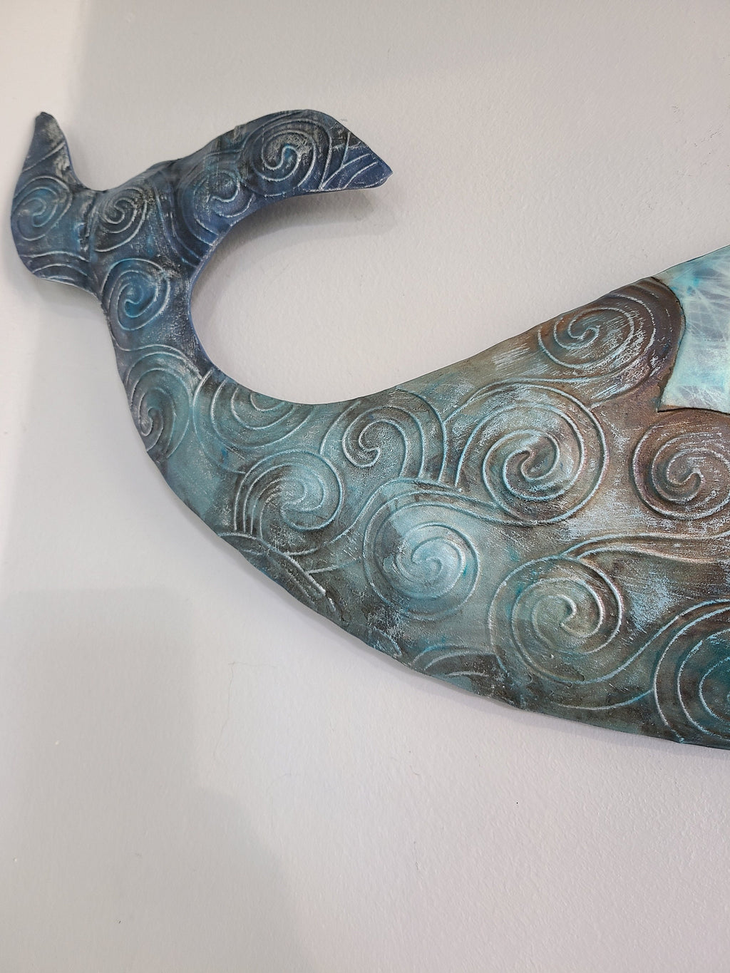 Whale Ocean Beach Coastal Themed Metal Wall Art Made Unique With Capiz Shells Tropical Home Decor Nautical Coastal Beach House Wall Art