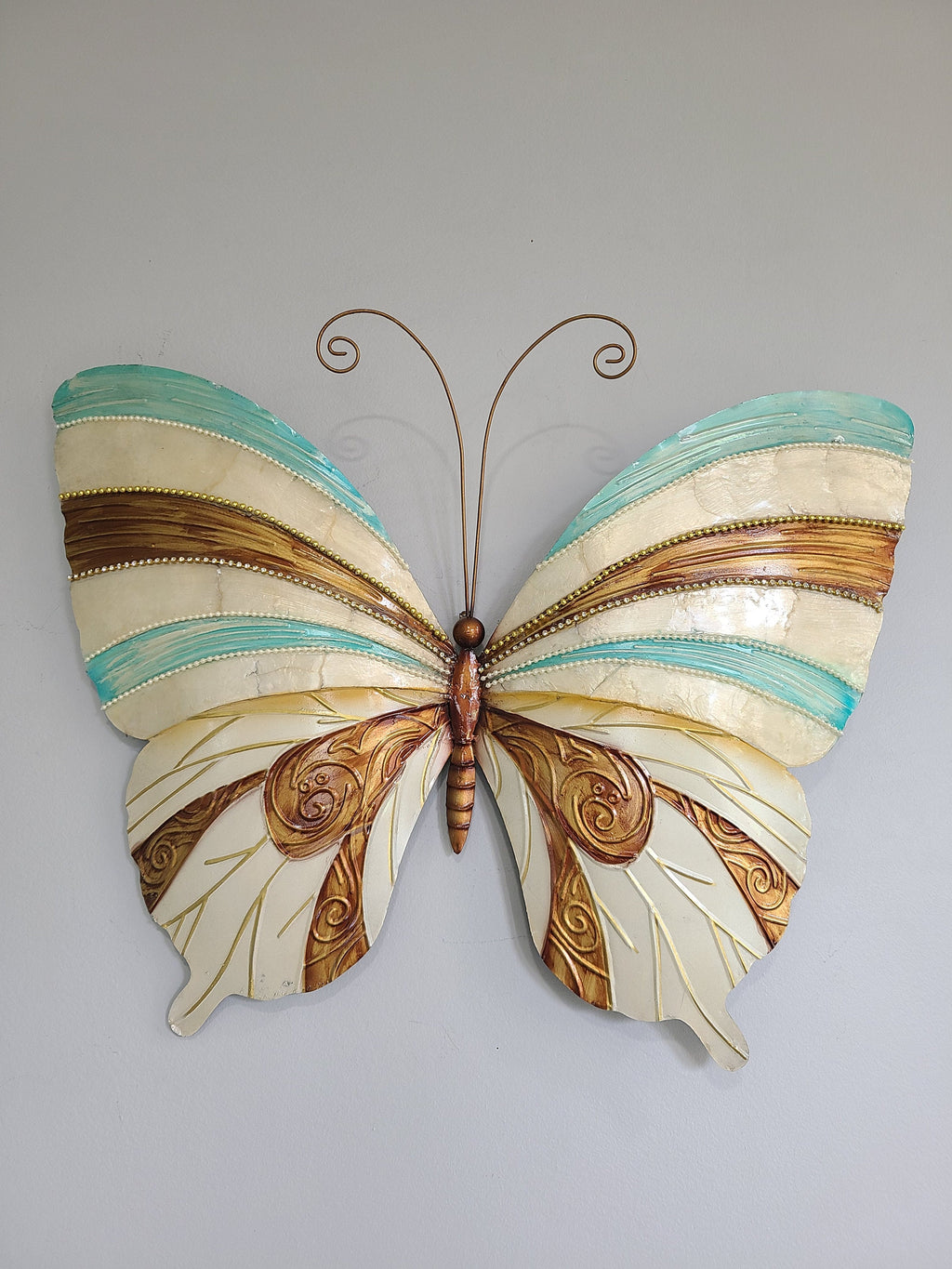 Butterfly Tropical Metal Wall Decor Made Unique With Capiz Shells Butterflies Beauty Of Transformation Natures Angels Patio Garden Decor