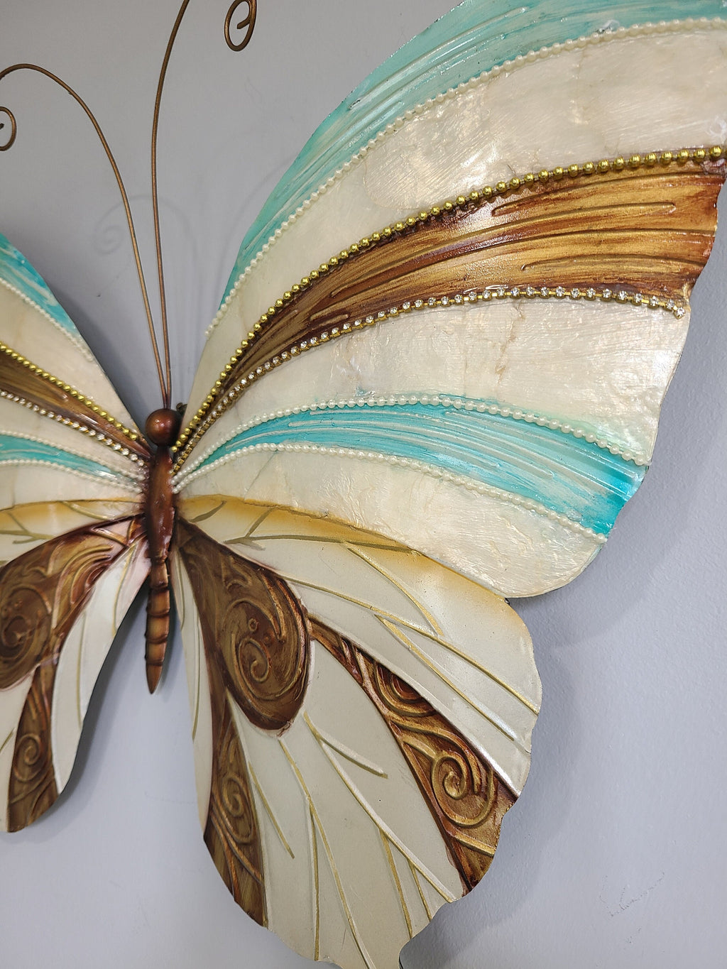 Butterfly Tropical Metal Wall Decor Made Unique With Capiz Shells Butterflies Beauty Of Transformation Natures Angels Patio Garden Decor