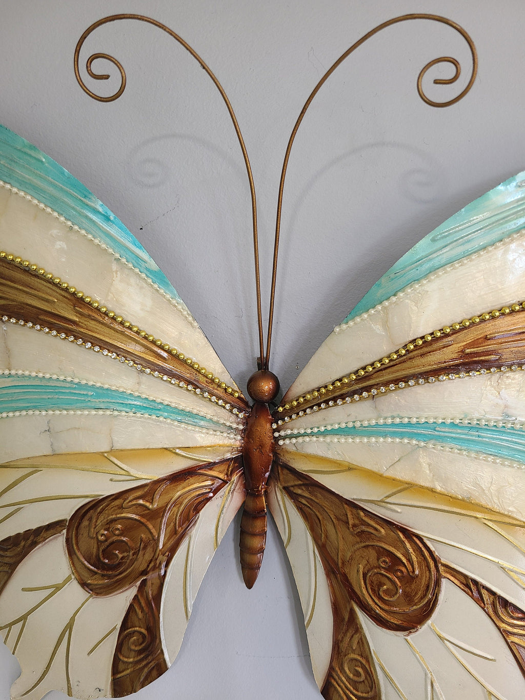 Butterfly Tropical Metal Wall Decor Made Unique With Capiz Shells Butterflies Beauty Of Transformation Natures Angels Patio Garden Decor