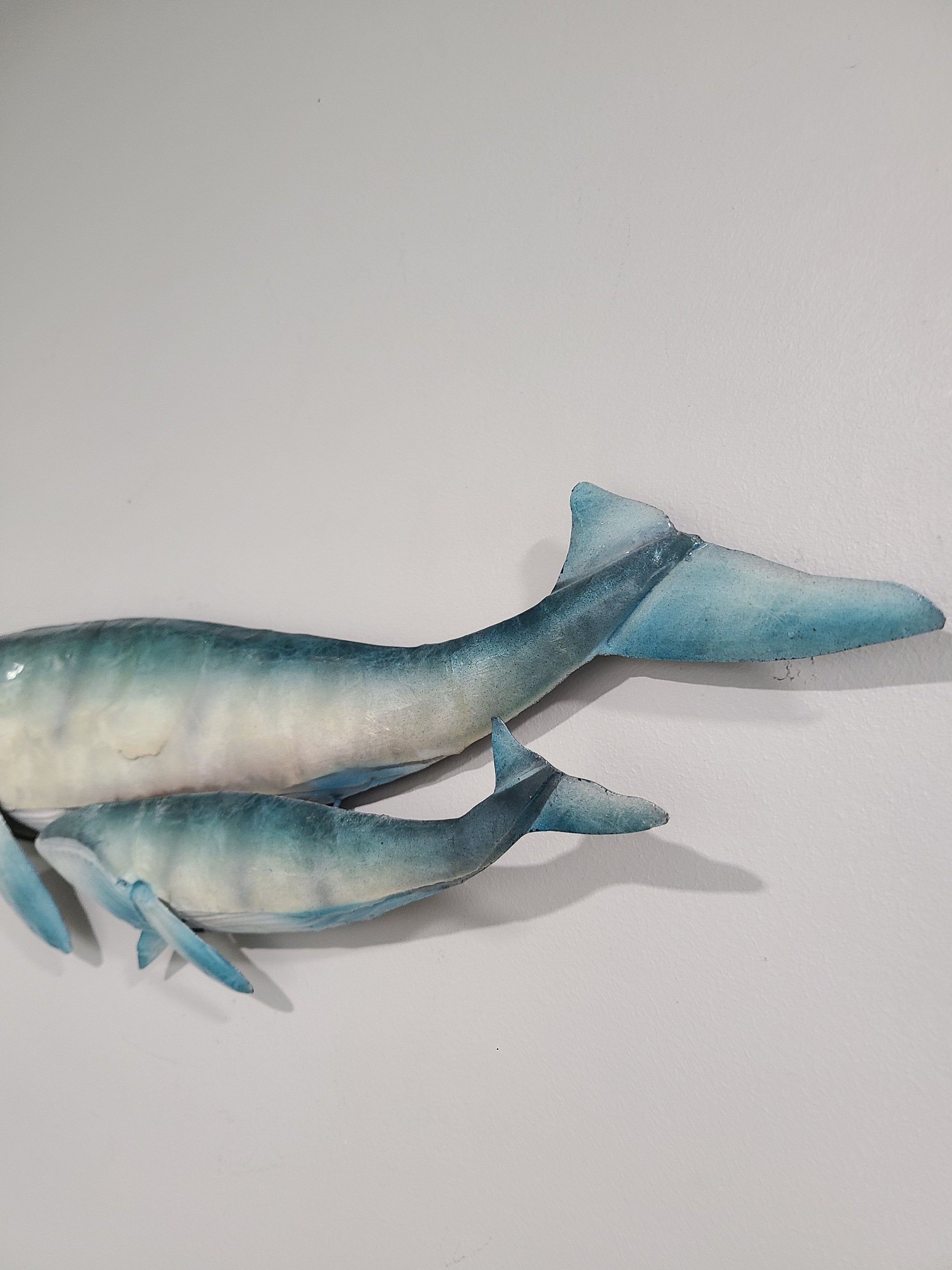 Whale Tropical Metal Wall Art Coastal Home Decor Made Unique With Capiz Shells Marine Life And Ocean Beach Themed Nautical House Wall Decor