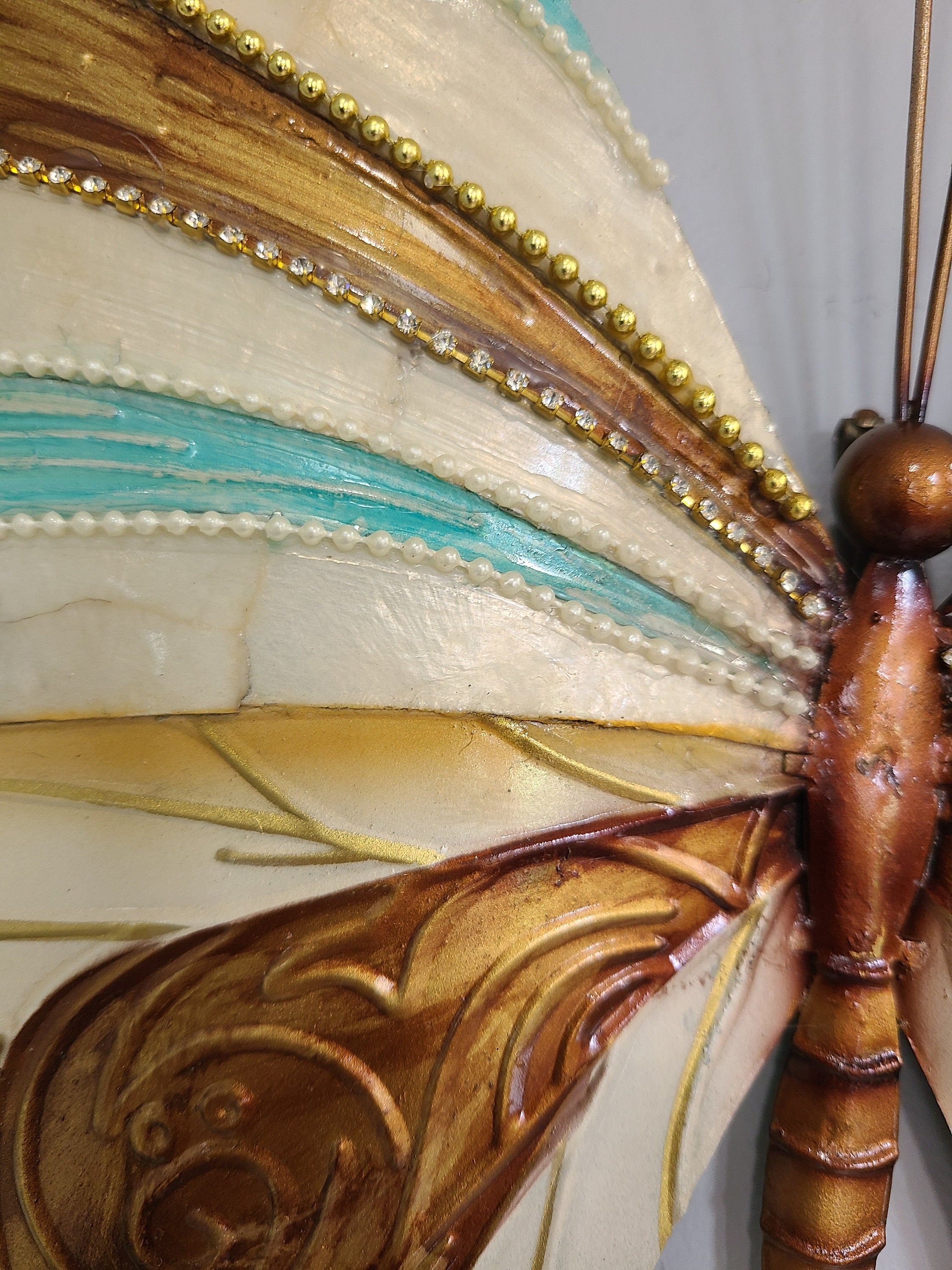 Butterfly Tropical Metal Wall Decor Made Unique With Capiz Shells Butterflies Beauty Of Transformation Natures Angels Patio Garden Decor