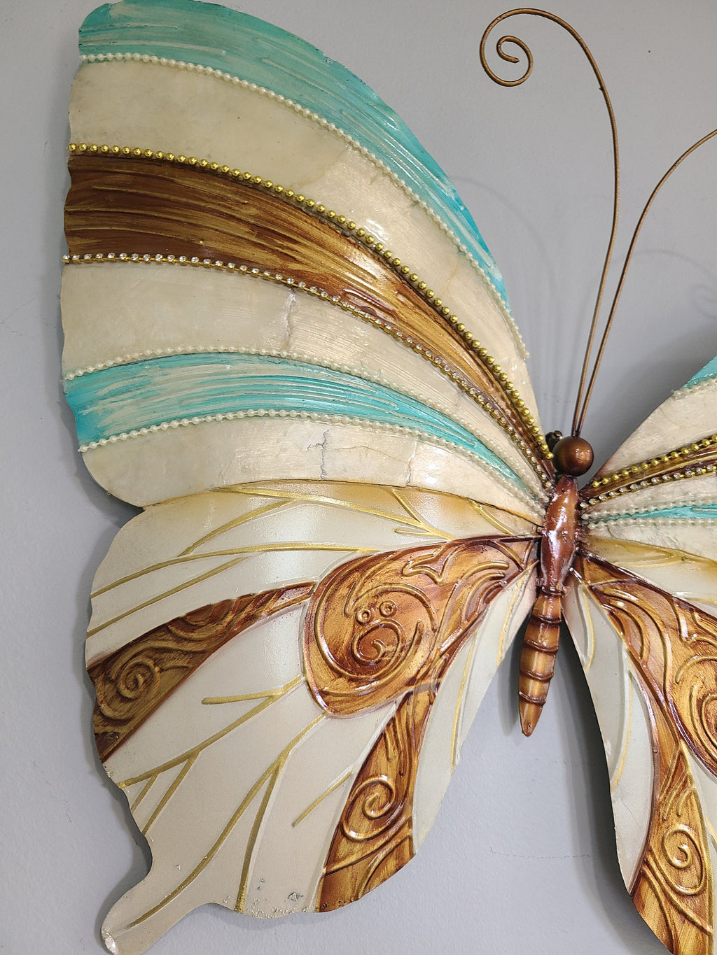 Butterfly Tropical Metal Wall Decor Made Unique With Capiz Shells Butterflies Beauty Of Transformation Natures Angels Patio Garden Decor