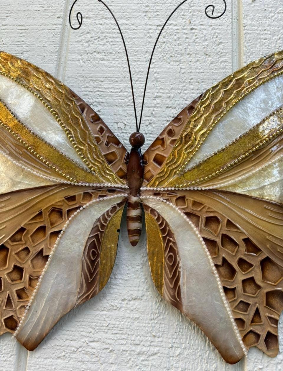 Butterfly Tropical Metal Wall Decor Made Unique With Capiz Shells Butterflies Beauty Of Transformation Natures Angels Patio Garden Decor